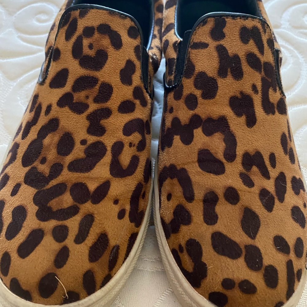 CANDIES 🐆CHEETAH PRINT 🐆SLIP ONS